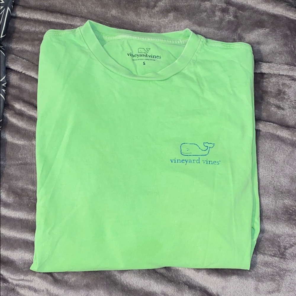 Vineyard Vines T-shirt
